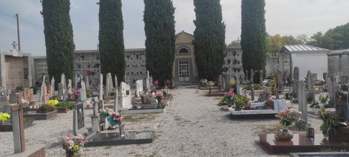 ekshumacja urny we włoszech